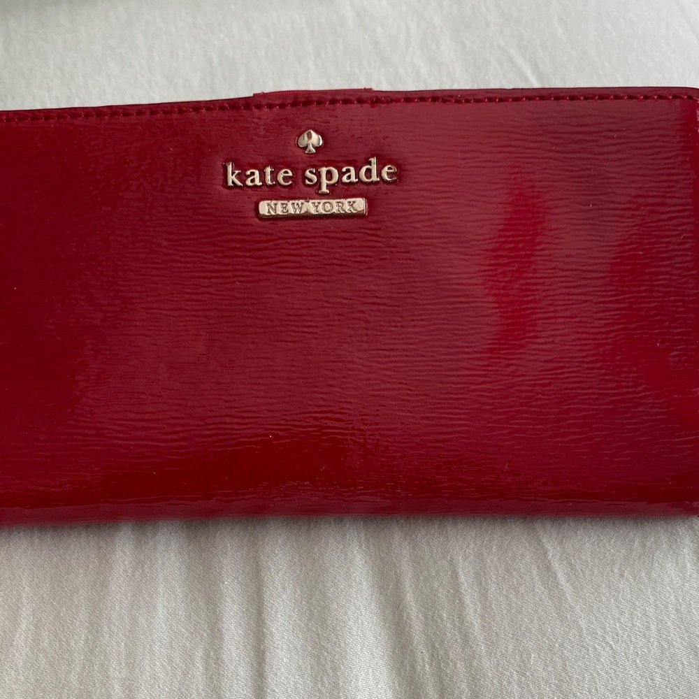kate spade red patent leather continental wallet with gold logo
